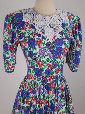 Vintage 80's Expo Floral Cottage Core Lace Crochet Wide Skirt Garden Party Dre
